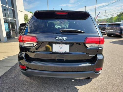 2020 Jeep Grand Cherokee Laredo E
