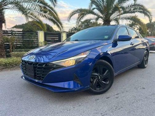 2021 Hyundai ELANTRA SEL