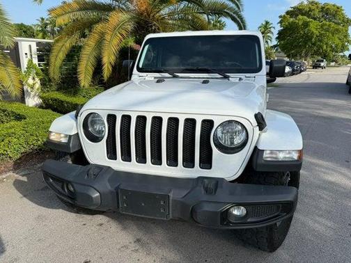 Bright White Clearcoat 2020 Jeep Wrangler Unlimited Sahara
