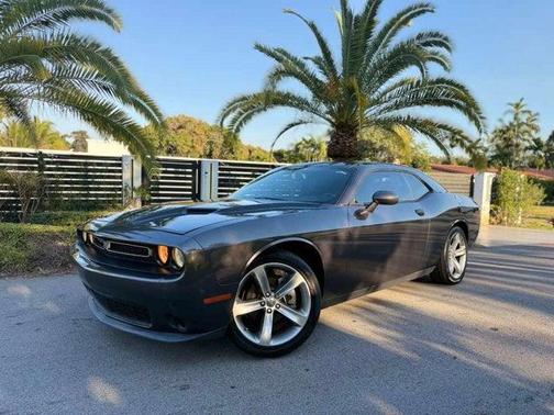 2016 Dodge Challenger SXT