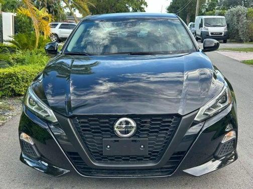 2022 Nissan Altima SR FWD