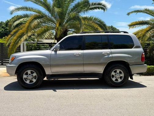 2000 Toyota Land Cruiser Base