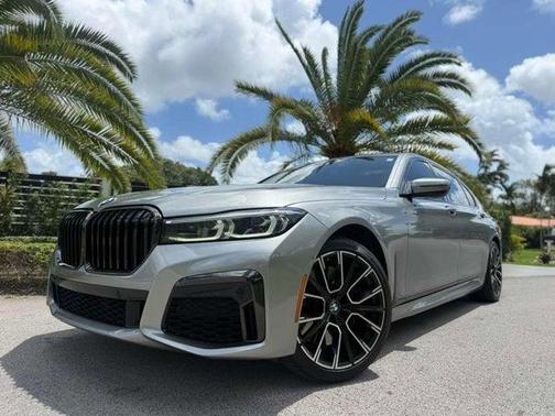 Donington Gray Metallic 2022 BMW 740 i