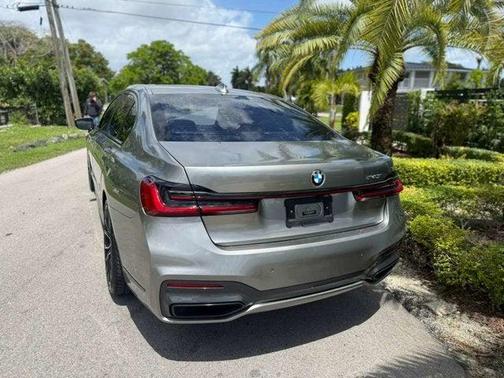 Donington Gray Metallic 2022 BMW 740 i