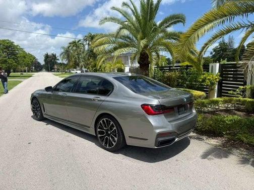 Donington Gray Metallic 2022 BMW 740 i