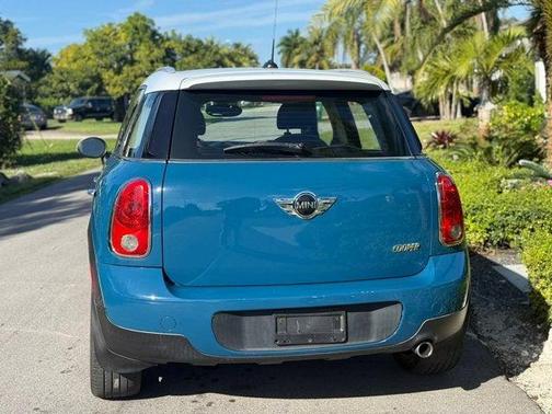 2011 MINI Cooper Countryman Base