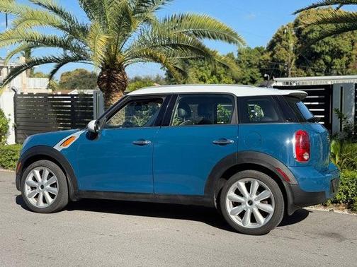2011 MINI Cooper Countryman Base