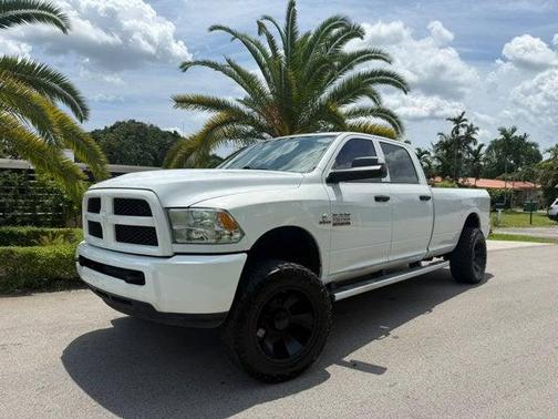 Bright White Clearcoat 2018 RAM 2500 Tradesman Crew Cab 4x4 8' Box