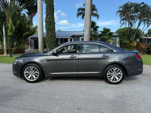 2018 Ford Taurus Limited