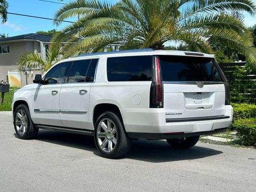 2017 Cadillac Escalade ESV Premium Luxury