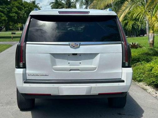 2017 Cadillac Escalade ESV Premium Luxury