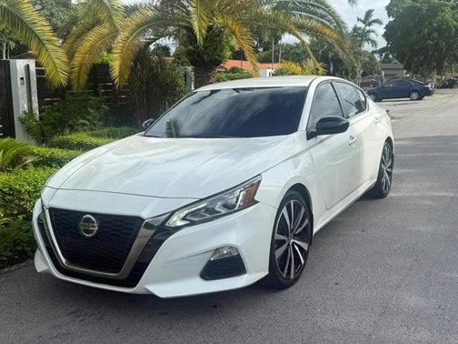 2020 Nissan Altima SR FWD