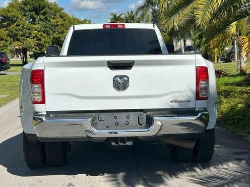 2023 RAM 3500 Tradesman Crew Cab 4x4 8' Box