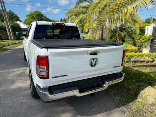 Bright White Clearcoat 2019 RAM 1500 Big Horn