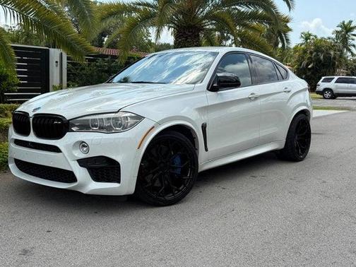 Mineral White Metallic 2019 BMW X6 M Sports Activity Coupe