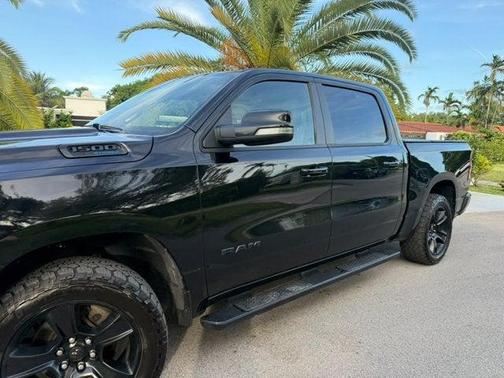 Diamond Black Crystal Pearlcoat 2021 RAM 1500 Big Horn/Lone Star