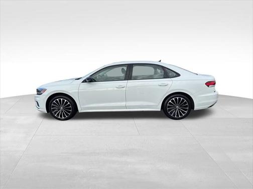 2022 Volkswagen Passat 2.0T Limited Edition