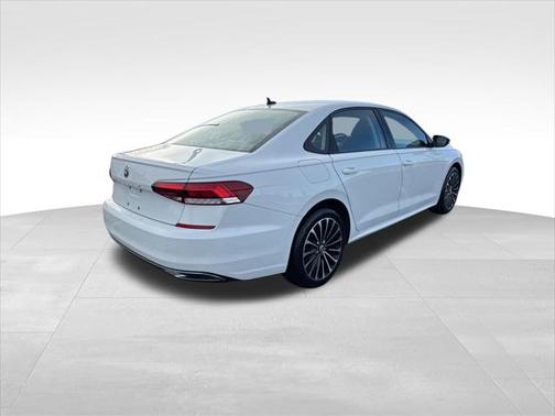 2022 Volkswagen Passat 2.0T Limited Edition