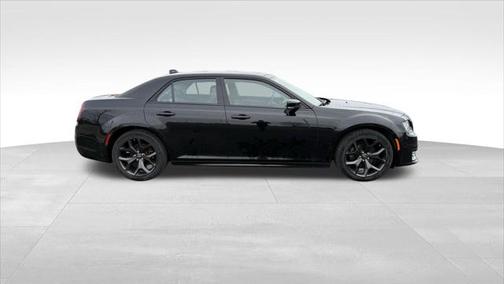 2022 Chrysler 300 Touring
