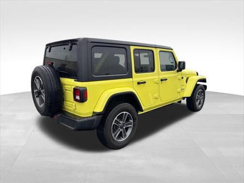 2023 Jeep Wrangler 4-Door Sahara 4x4