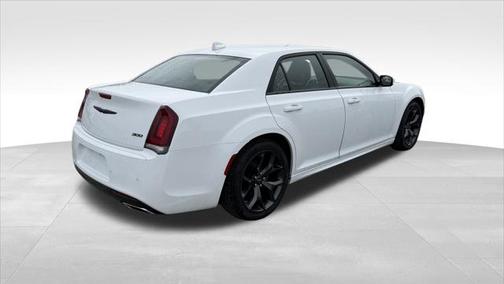 2022 Chrysler 300 Touring
