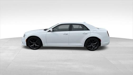 2022 Chrysler 300 Touring