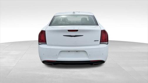 2022 Chrysler 300 Touring