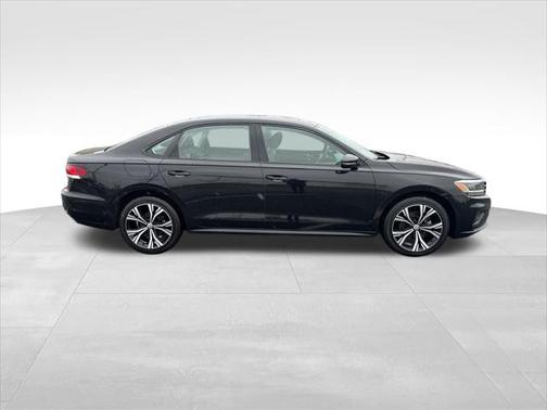 2022 Volkswagen Passat 2.0T Limited Edition