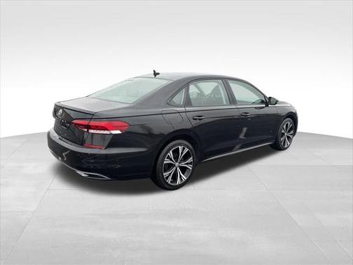 2022 Volkswagen Passat 2.0T Limited Edition
