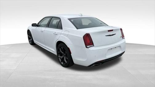 2022 Chrysler 300 Touring