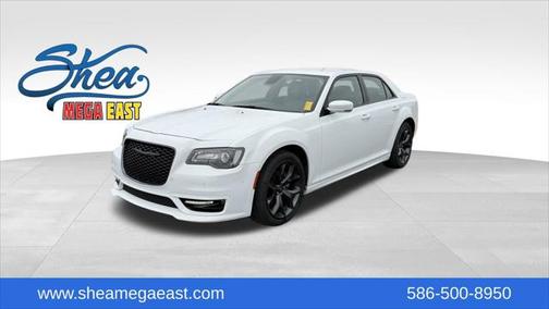 2022 Chrysler 300 Touring