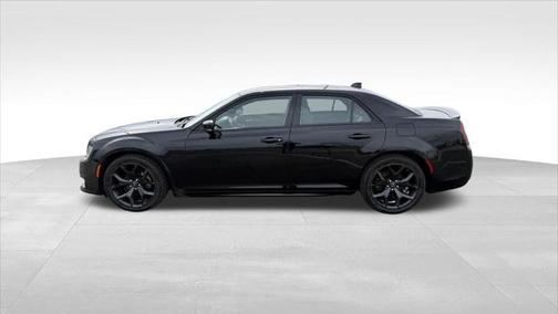 2022 Chrysler 300 S