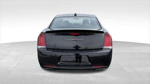 2022 Chrysler 300 S