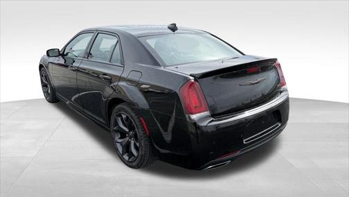 2022 Chrysler 300 S