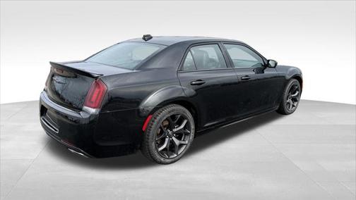 2022 Chrysler 300 S