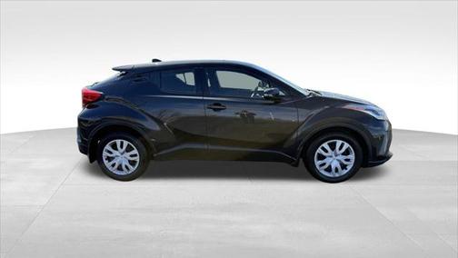 2022 Toyota C-HR XLE