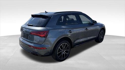 2022 Audi Q5 45 S line Prestige
