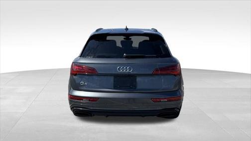 2022 Audi Q5 45 S line Prestige