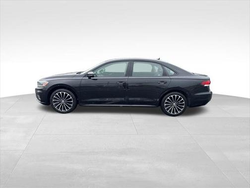2022 Volkswagen Passat 2.0T Limited Edition