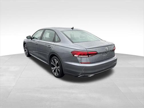 2022 Volkswagen Passat 2.0T Limited Edition