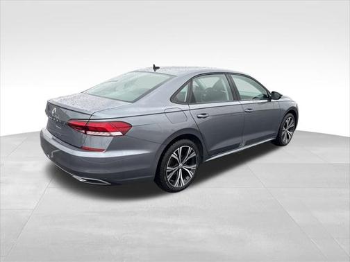 2022 Volkswagen Passat 2.0T Limited Edition
