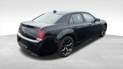 2022 Chrysler 300 Touring