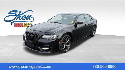 2022 Chrysler 300 Touring