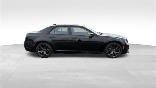 2022 Chrysler 300 Touring