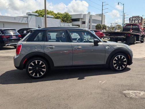 2016 MINI Hardtop Cooper