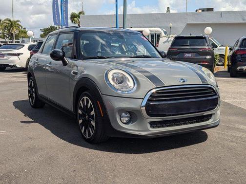 2016 MINI Hardtop Cooper