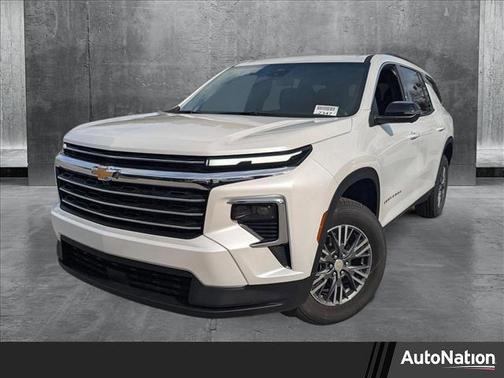 2025 Chevrolet Traverse LT