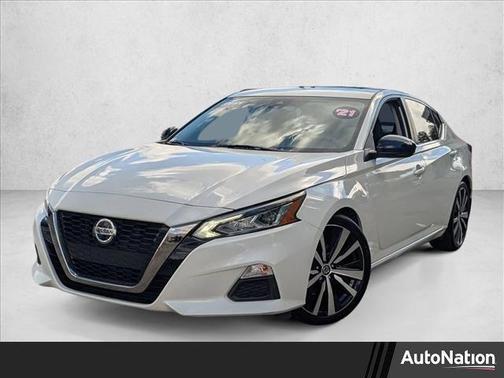 2021 Nissan Altima SR FWD