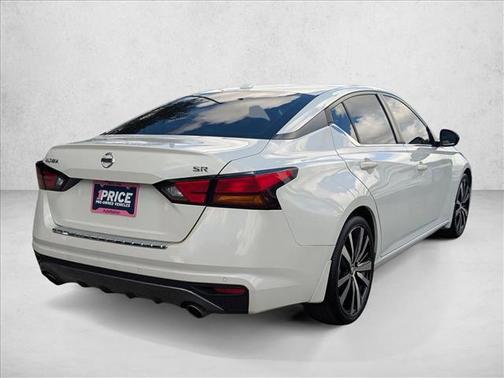 2021 Nissan Altima SR FWD