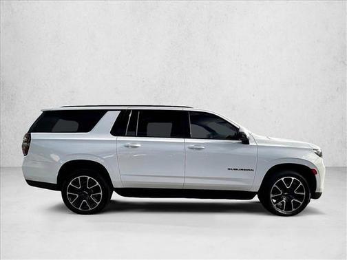 2023 Chevrolet Suburban RST